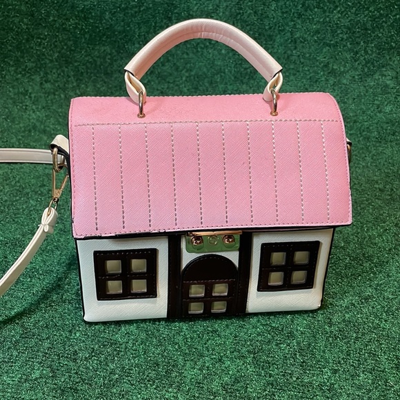 Adorable House Purse - Picture 2 of 10